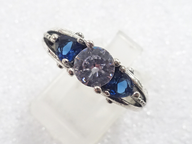 JAPANESE KIMONO / ANTIQUE CRYSTAL RING (SIZE 17.5)